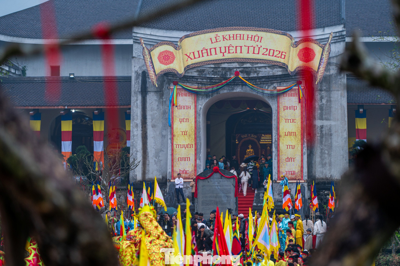 Hàng nghìn người khai hội Yên Tử 2026