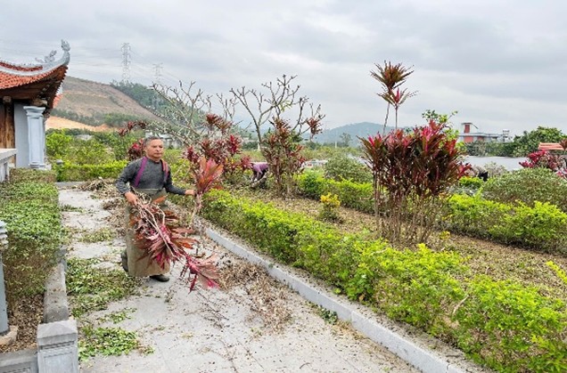 Chỉnh trang di tích lăng Phụ Sơn để chào mừng tết Nguyên đán Bính ngọ 2026