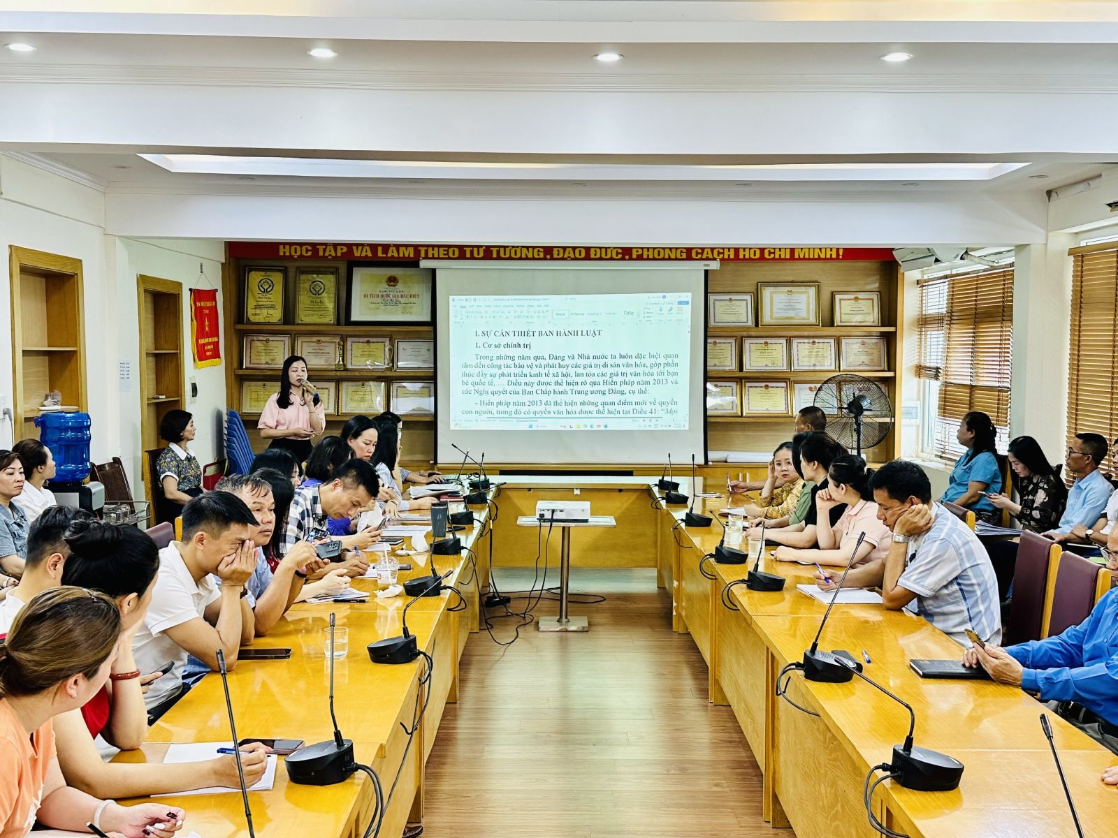 Bồi dưỡng, tuyên truyền một số nội dung liên quan đến công tác bảo vệ Di sản vịnh Hạ Long