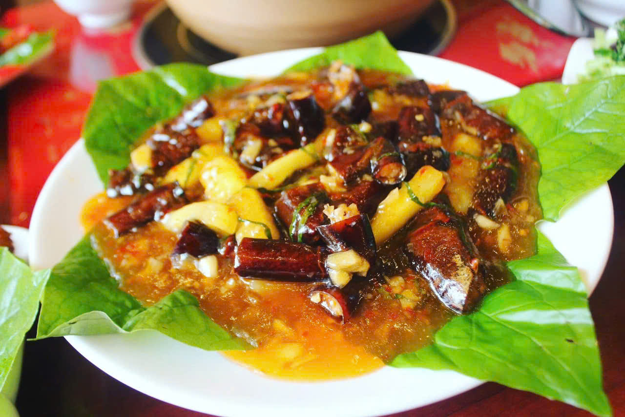 Độc đáo món sam biển Hạ Long