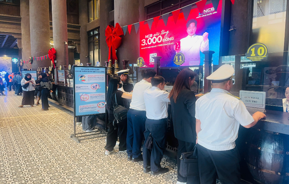 Ngày đầu triển khai việc cung cấp thông tin nhận diện, xác thực du khách tham quan vịnh Hạ Long