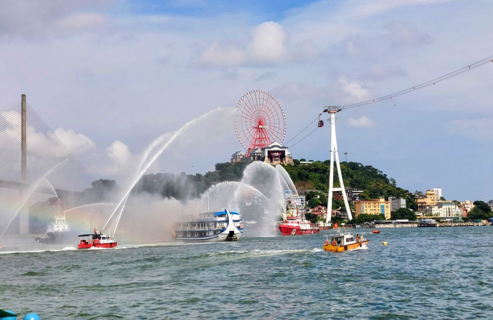 Ban Quản lý vịnh Hạ Long tham gia phương án diễn tập chữa cháy và tìm kiếm cứu nạn cấp Bộ tại Quảng Ninh